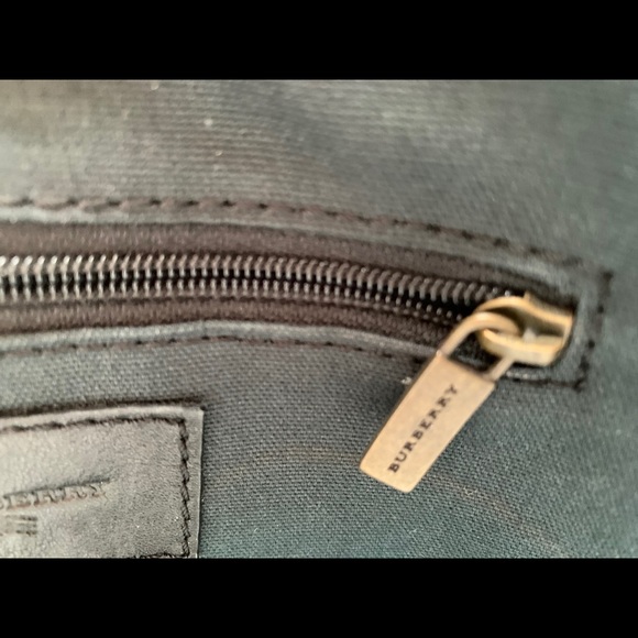 Vintage Burberry leather bag - Picture 10 of 13